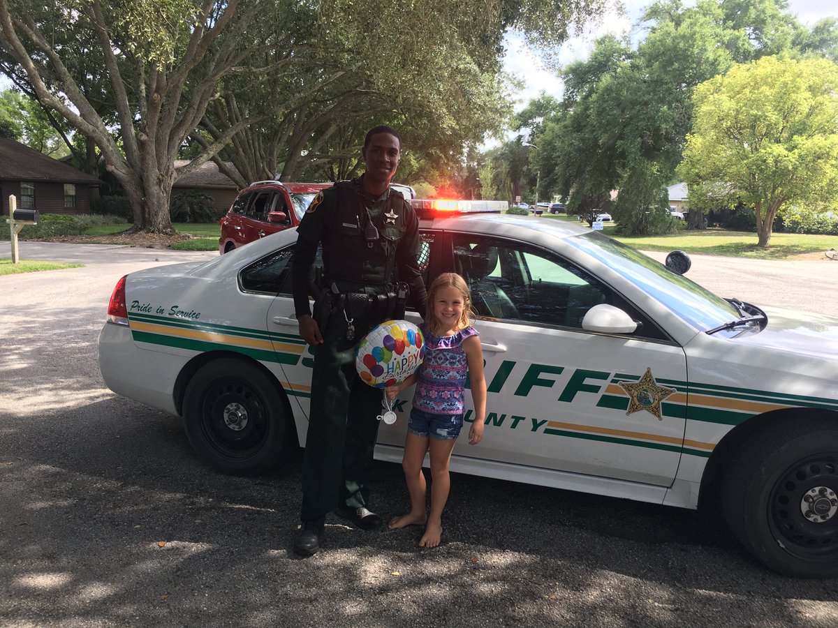 adambeamer's tweet photo. Thank you to the ⁦@PolkCoSheriff⁩ office and Deputy Andrews for making Eva’s 7th Birthday “drive-by parade” special! #Leo #polkcounty https://t.co/EF10GnX01g