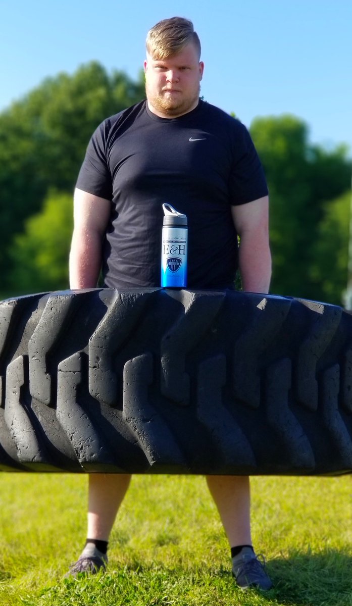 jgriffiths2020's tweet photo. @emoryandhenry @EHCFootball When you stay ready, you don't have to get ready.💪🔒 #EmoryAndHenry #YOUCAN
#BigGriff56 #SWARM2T0RM #GoWasps #StingersUp #BlueCollarGoldStandard https://t.co/zkkJYRS3Yo