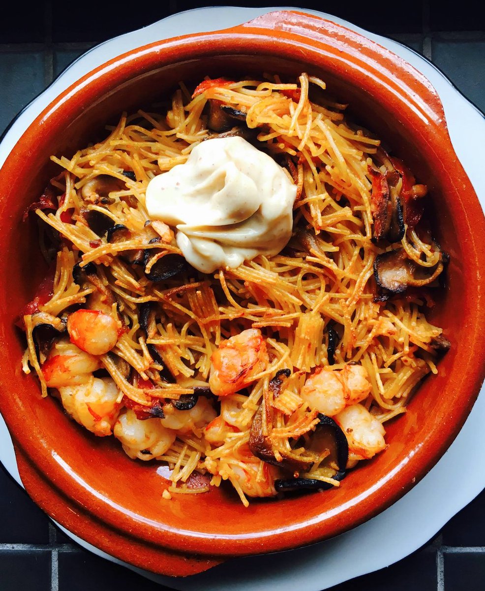 Nostalgiques des fameux fideos du Tapeo : levez la main !! 🙋‍♀️🙋
👉Commandez en ligne au dimanche au restotapeo.com
👉Par téléphone au dimanche  514-439-9089