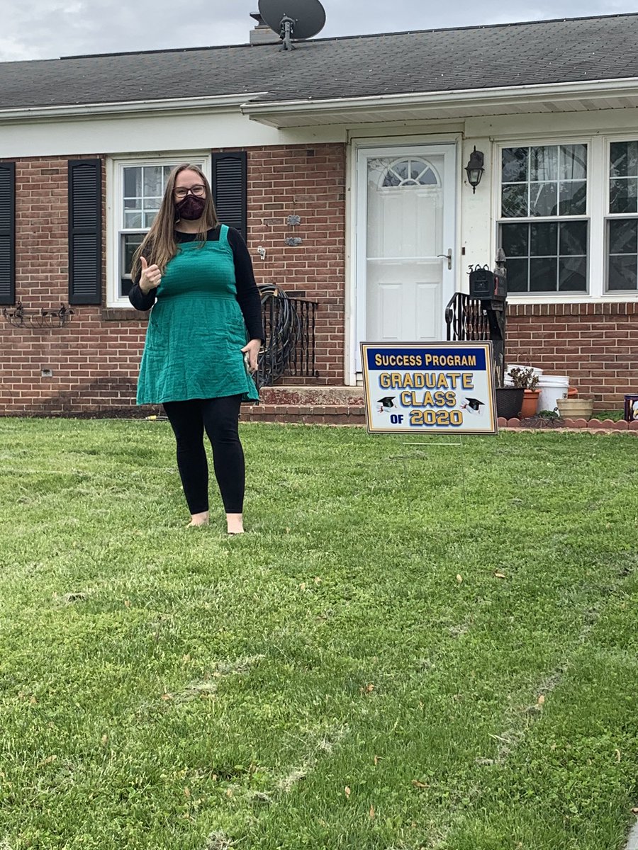 JaramilloFCPS's tweet photo. Mrs. Jaramillo and Mrs. Sessions surprised our seniors today!! @FCPSMaryland #SUCCESSstrong #ClassOf2020 https://t.co/C5av1wHJ3Y