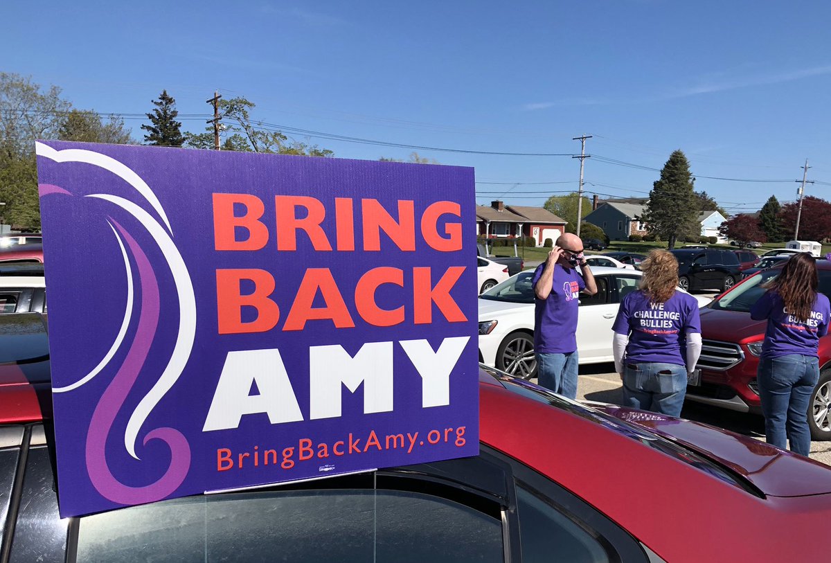RaySullivan's tweet photo. .@AmyMullen712 is a world-class educator & an effective union leader who unabashedly stands up for her fellow teachers & support professionals. She'a been fired by @tivertonschools for doing her job. The world needs more Amy Mullens. #BringBackAmy https://t.co/3SgxpEVdZF https://t.co/vVgL1JbZMu