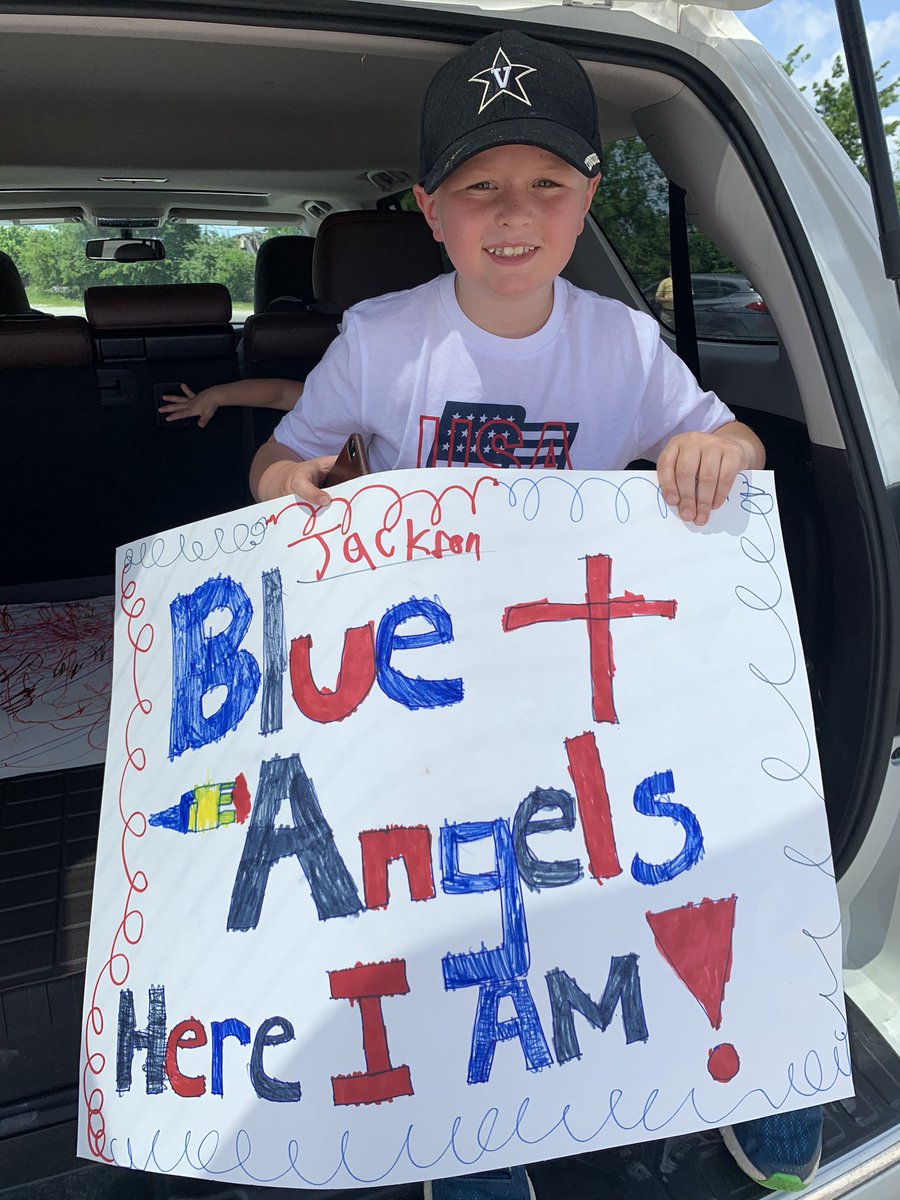 LindseyR_82's tweet photo. @BlueAngels he loved seeing you today over Nashville!!! #BlueAngels #salutetoheroes https://t.co/GQbsVacPkI