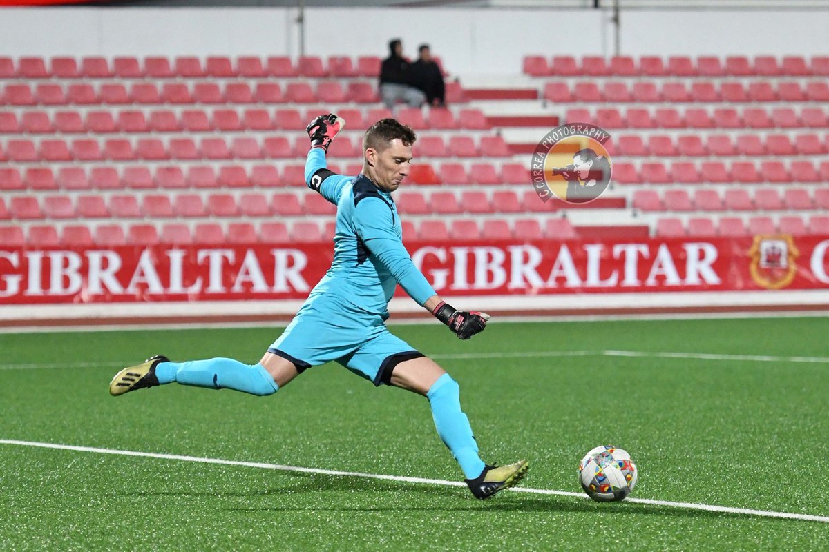 falvarezbraga's tweet photo. Ese año llego a primera el Mons Calpe SC y desde entonces se destacara por la gran cantidad de jugadores argentinos que integran su plantel. En esa primera temporada fueron diez.
Fraiz (22/0), Funes (7/0), Camacho Onega (25/2) llegaron desde otros clubes llanitos. https://t.co/wimhBCQNqv