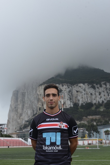 falvarezbraga's tweet photo. Ese año llego a primera el Mons Calpe SC y desde entonces se destacara por la gran cantidad de jugadores argentinos que integran su plantel. En esa primera temporada fueron diez.
Fraiz (22/0), Funes (7/0), Camacho Onega (25/2) llegaron desde otros clubes llanitos. https://t.co/wimhBCQNqv