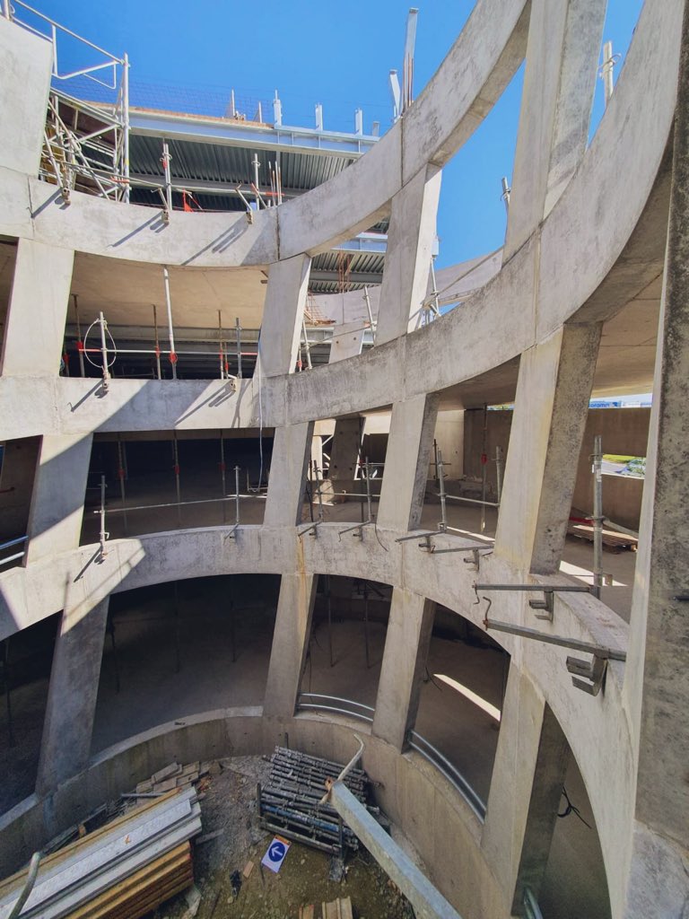 Photographies du chantier du Parc Relais St Jaques de la Lande qui desservira la station de métro Gaîté, de la ligne B du métro rennais, et la gare des bus 
Agence Tetrarc architectes