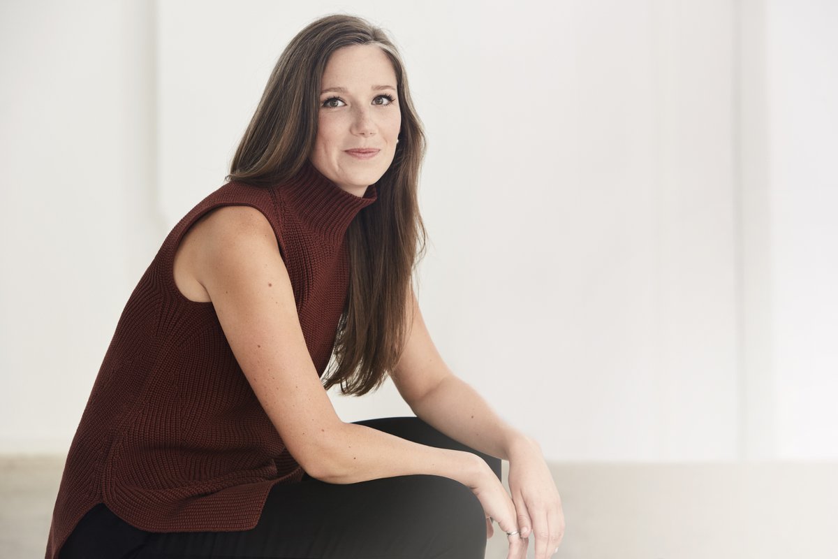 ILeadUofT's tweet photo. Let Natalie Panek tell you about flying! She joins us on May 26 from MDA, for our interactive alumni talk, "Is This A Waste of My Time?: Hobbies for the whole engineer." Info & registration at https://t.co/c6Iuf9vW8L. Maybe we'll see you there? #uoftengineering #engineeringalumni https://t.co/5Mo6Zt1ZqO