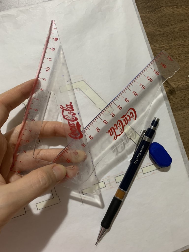 Aile evinde projem için eskiz çalışırken bulabildiğim cetveller, teşekkürler <a href="/CocaCola_TR/">Coca-Cola Türkiye</a>