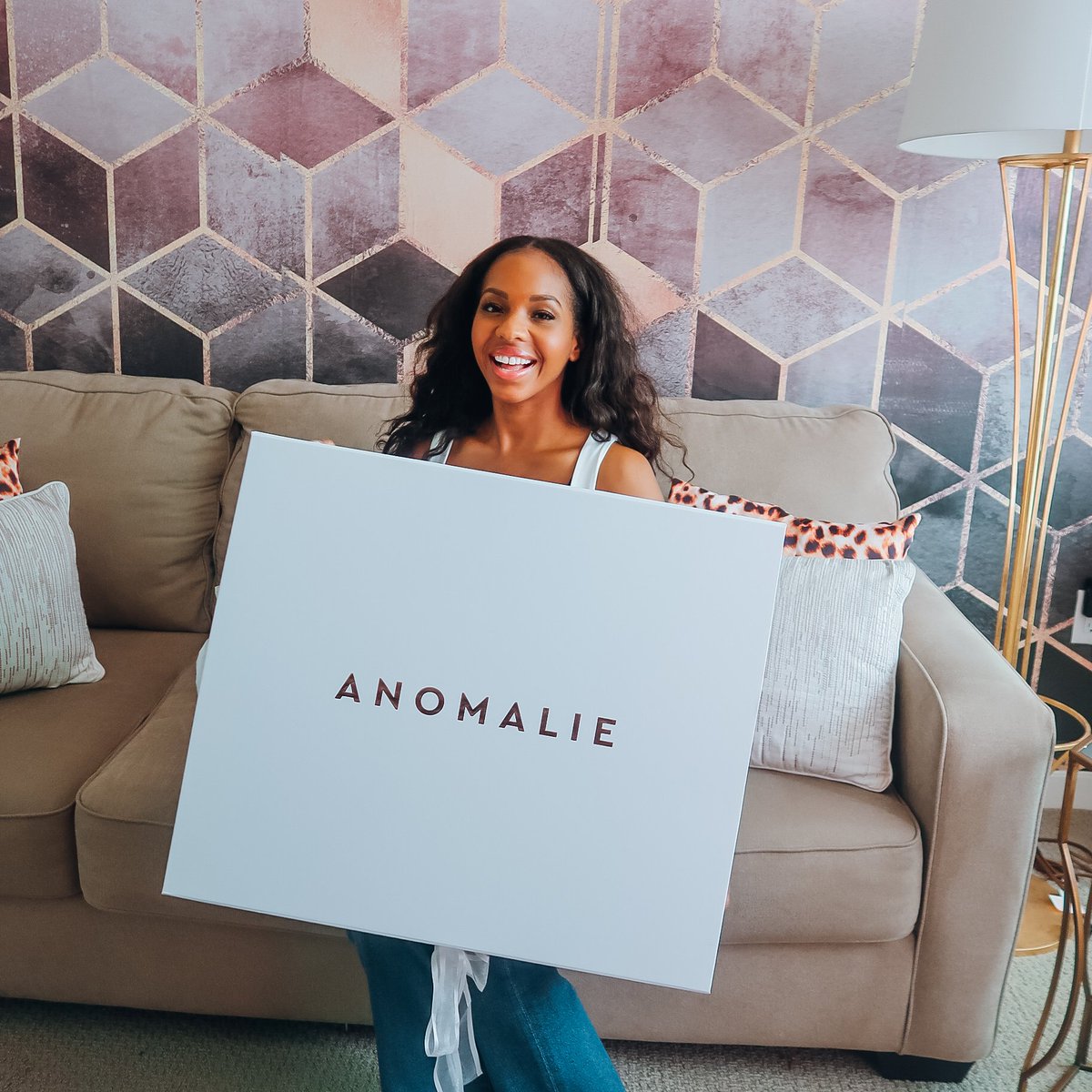 Spilling the tea on my custom wedding dress on the blog today! I worked with <a href="/DressAnomalie/">Anomalie</a> to design my dream wedding dress and have to say every bride should do the same! Click here to find out why! bit.ly/custom-wedding…
#2020bride #weddingseason