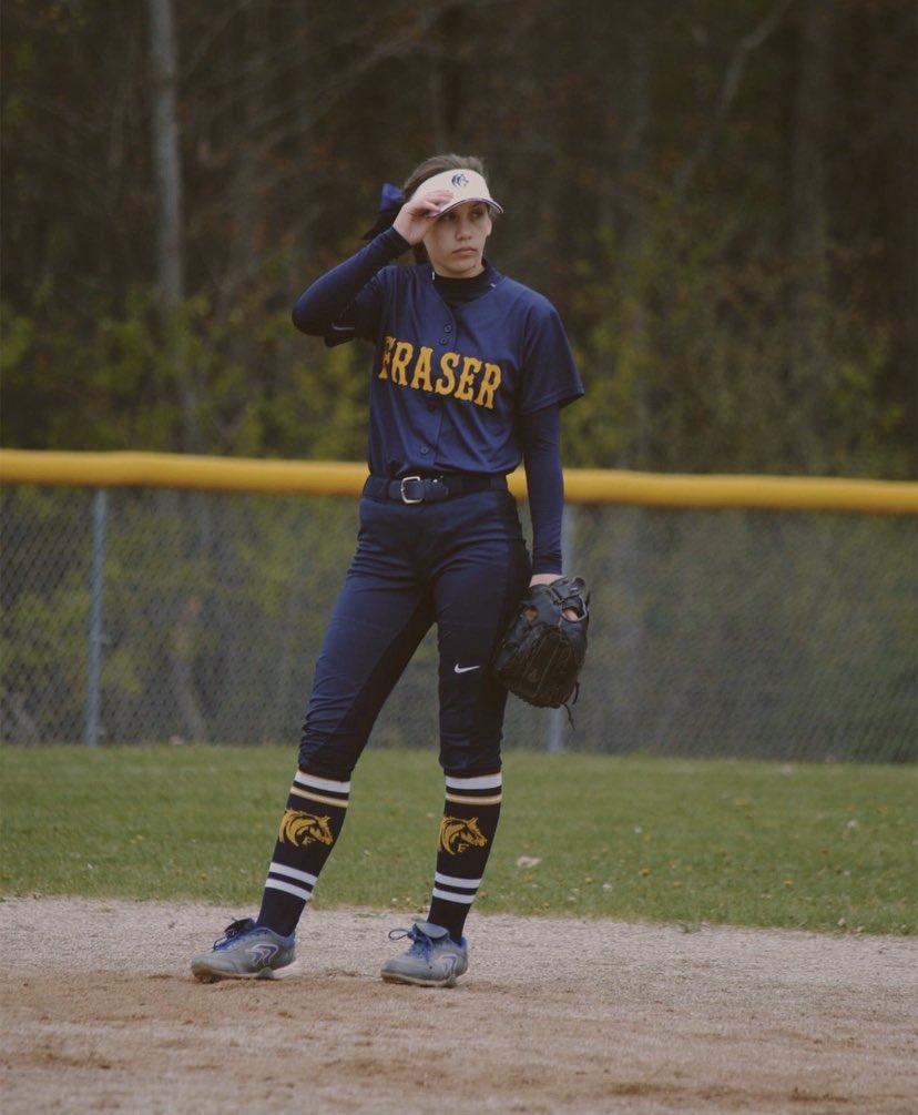 AthleticsFraser's tweet photo. Sydney Zombo🥎🏐

Sydney played VB 4 years and was a 4-year Varsity SB player.

Her favorite memories include being back-to-back districts champs with VB and Houghton Lake tournaments with SB💛💙🐴

Sydney will continue her academic &amp; softball career at Hope College next year!⚓️ https://t.co/mrqENaT9bm