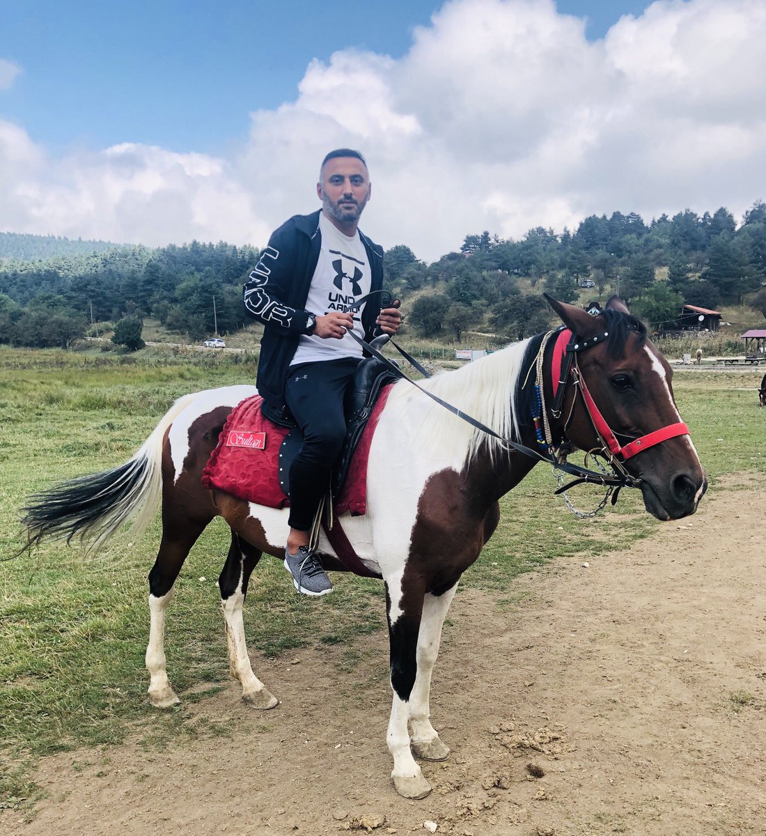 ersincivan6's tweet photo. “ Değerlere değer vermek aselettendir” https://t.co/H257CFbhSC