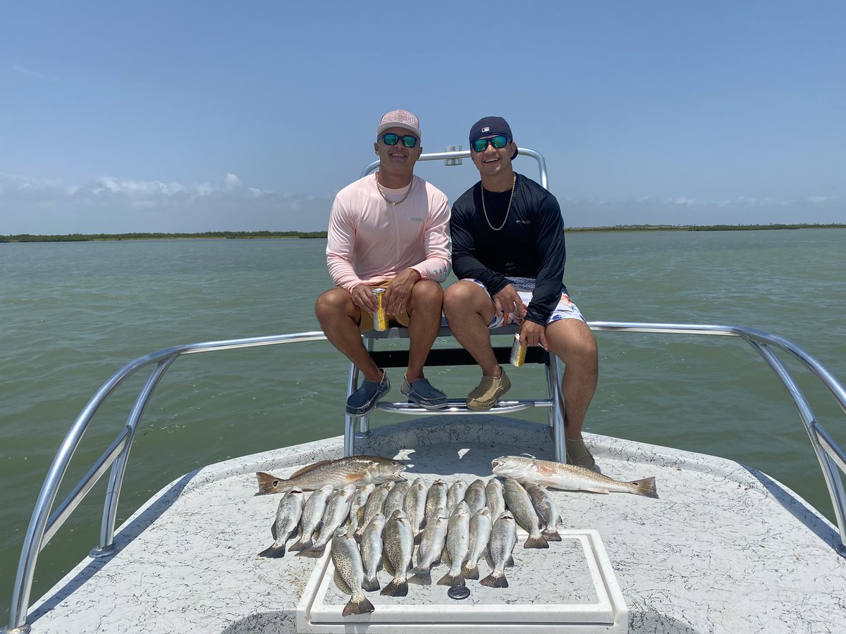 ohhmando25's tweet photo. Momma always said there was “plenty of fish in the sea” 🤒@JJSanchez_1010 #SICKWIT https://t.co/AYFicQ3k5f