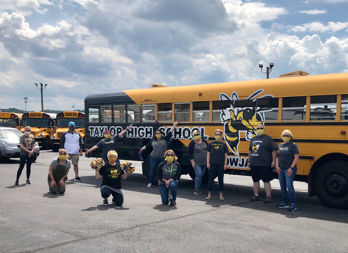 Check out our amazing Acclaim team heading out to honor the Class of 2020! 🎼 🎨🎹🎺🥁 #cultivateexcellence