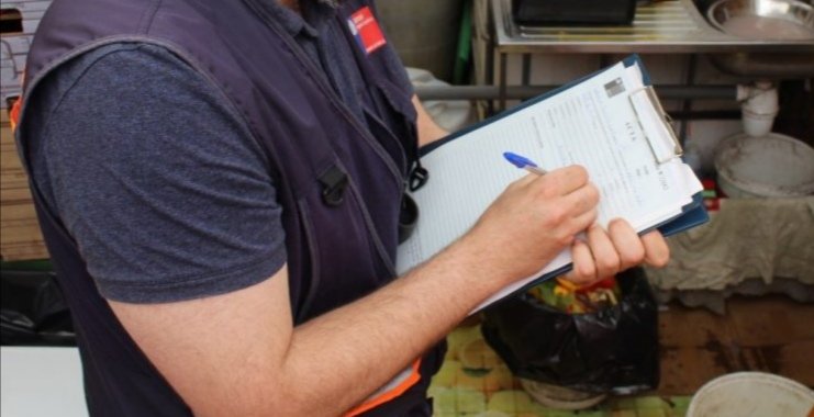 Fiscalización 

Hoy fuimos a inspeccionar que se cumplieran las normativas de salud ocupacional y las medidas preventivas por #COVID_19 entre los trabajadores de una obra en La Serena, cursando un sumario sanitario por deficiencias sanitarias y de higiene