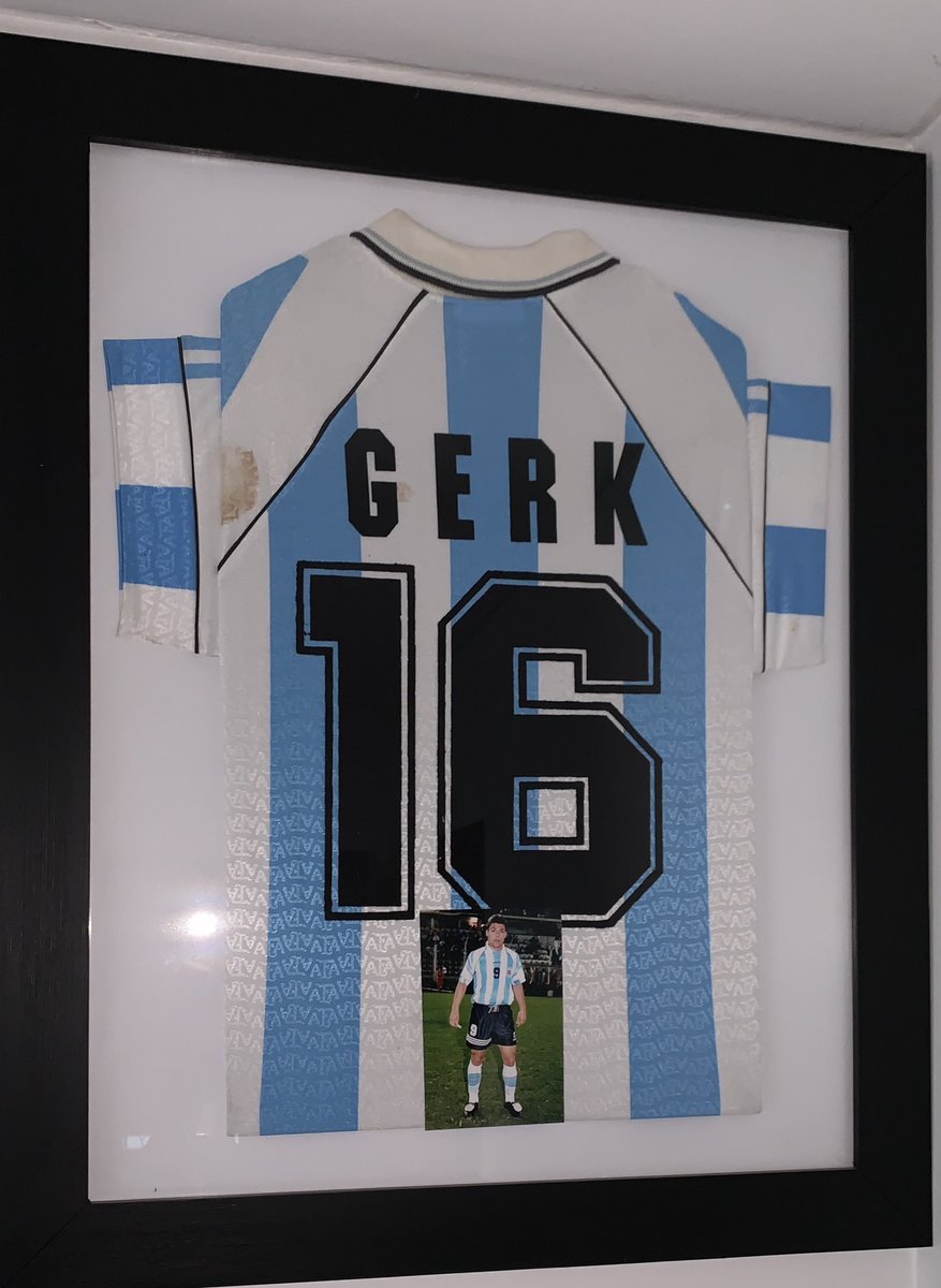 Feliz día a vos <a href="/tanquegerk/">.</a> !!! Porq nunca se dejar de ser un futbolista!