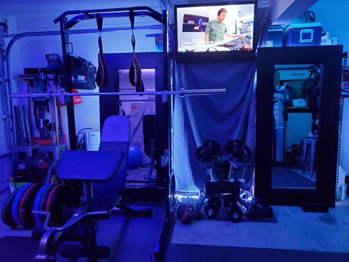 SycleMico's tweet photo. What have you guys been doing this "quarantine"? 🙈🙉🙊 Here's how I have been able to keep my sanity. 🙃 "Exercise gives you endorphins. endorphins make you happy. happy people just don't kill their husbands, they just don't." - Elle Woods, Legally Blond #fit #love #happy https://t.co/gIIadDiDKm