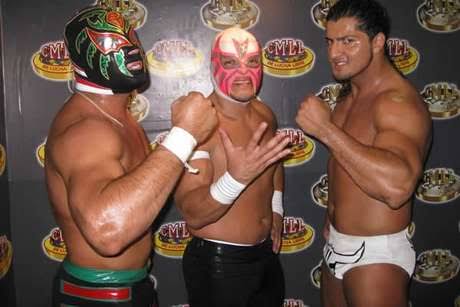 #BaulDelRecuerdo 🔴

@AndradeCienWWE @mascara_papi y @rushtoroblanco #LosIngobernables 🇲🇽🔥