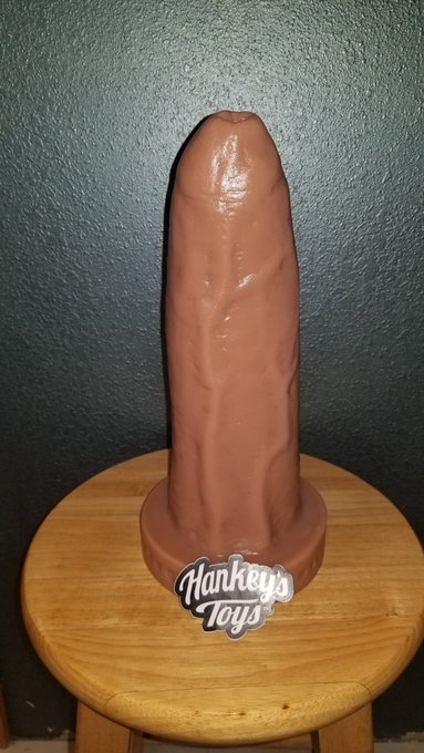 My new toy showed up.  Hopefully my back will calm down enough for me to try it.  @hankeystoys can opener