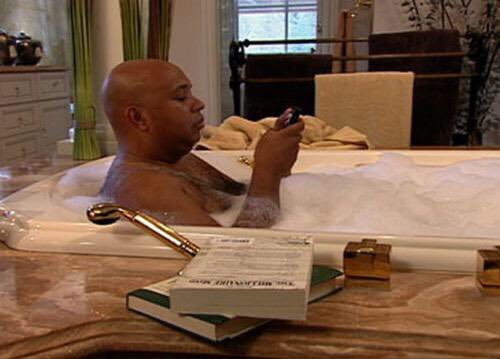 XXL Magazine on Twitter: "Y'all remember when Rev Run used to drop  knowledge from the tub? 😂… "