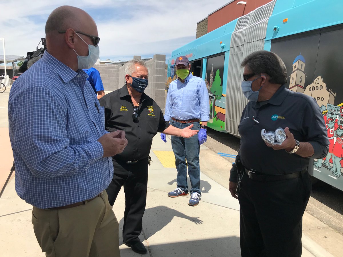 abqride's tweet photo. Thank you Albuquerque City Councilors &amp; Council staff for reaching into your own pockets &amp; paying for Garcia's Kitchen burritos for Transit's drivers, in appreciation for the job they do. Councilors &amp; staff out today at Transit's Daytona Facility to personally hand them out. https://t.co/SGZqPz0VYS