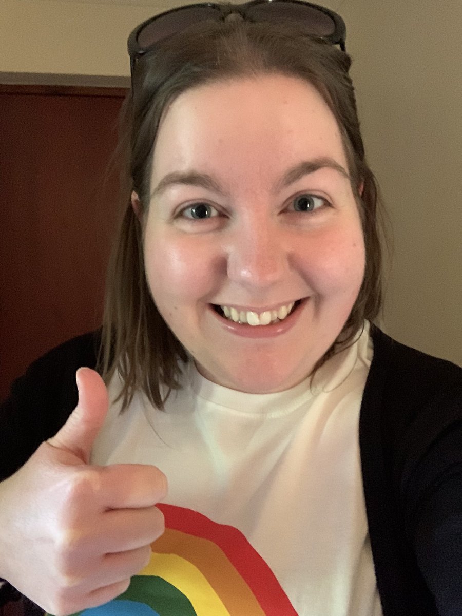 clairedj24's tweet photo. In honour of #StephenSutton on #ThumbsUpForStephen day &amp; after a fabulous reminder of him today @FundEverywhere #FundraisingFestival it seems rude not to share a pic &amp; donate to @TeenageCancer who he so passionately fundraised for. Six years since you gone &amp; not forgotten 💙❤️ https://t.co/kiFRJSxHcA