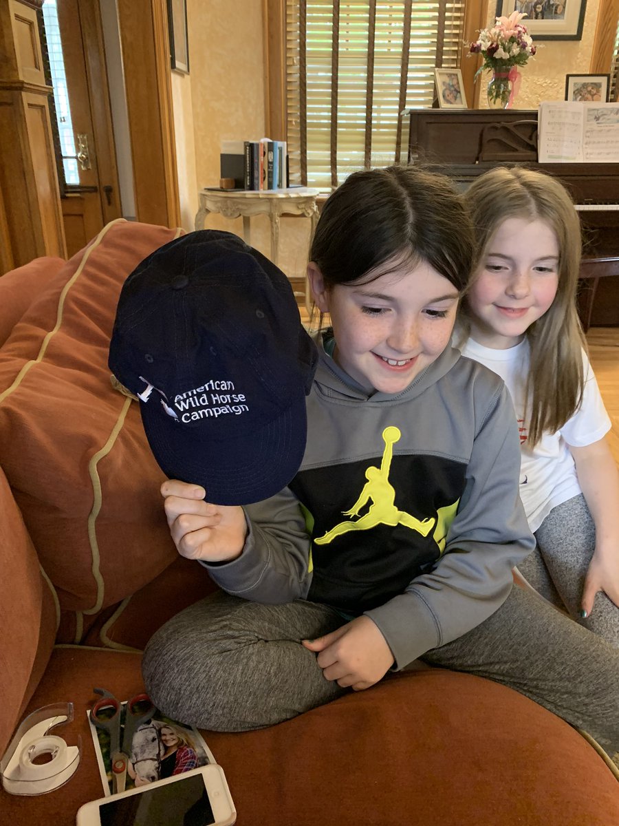 alr4772's tweet photo. Thanks @ameliaperrin97 for stopping by and helping with our trip to California. Shout out to @Suzanneeroy for allowing the girls to explain the American Wild Horse Campaign. https://t.co/MJlHpKw9oP