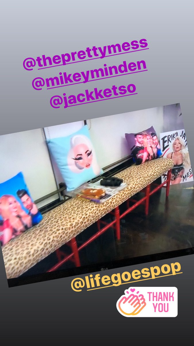 lifegoespop's tweet photo. Thank you @MIKEYMINDEN @erikajayne @JackKetsoyan for loving our pillow pops! ❤️❤️ https://t.co/KoMbawzaeI