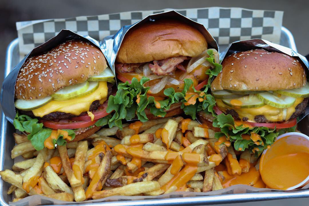 BaggerDaves's tweet photo. BERKLEY, MICHIGAN 
CENTERVILLE, OHIO
FT. WAYNE, INDIANA 
Are officially open. For hours and information on ordering please visit https://t.co/9tnDS2QhKY
#Yes #wereback #Burgers https://t.co/74aJkn3Yl1