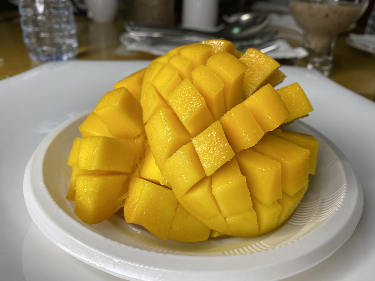 Day 21: the mango (my favorite fruit) with more pictures