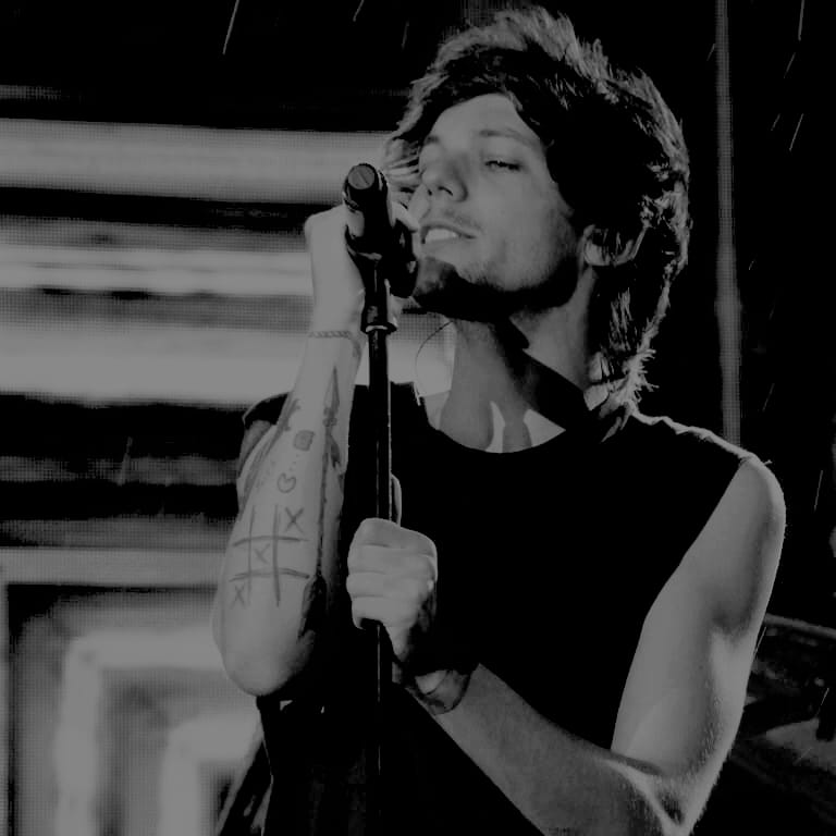 fearlesun's tweet photo. collιde ➺αυ lαrry

Harry é um modelo famoso que critica as músicas de Catfish and the Bottlemen em seu twitter, dizendo que são só um monte de palavras vazias. Dias depois,a banda toca em um evento que Styles está presente e a noite acaba com Louis, vocalista da banda, fodendo-o https://t.co/V0MXLPmHkn