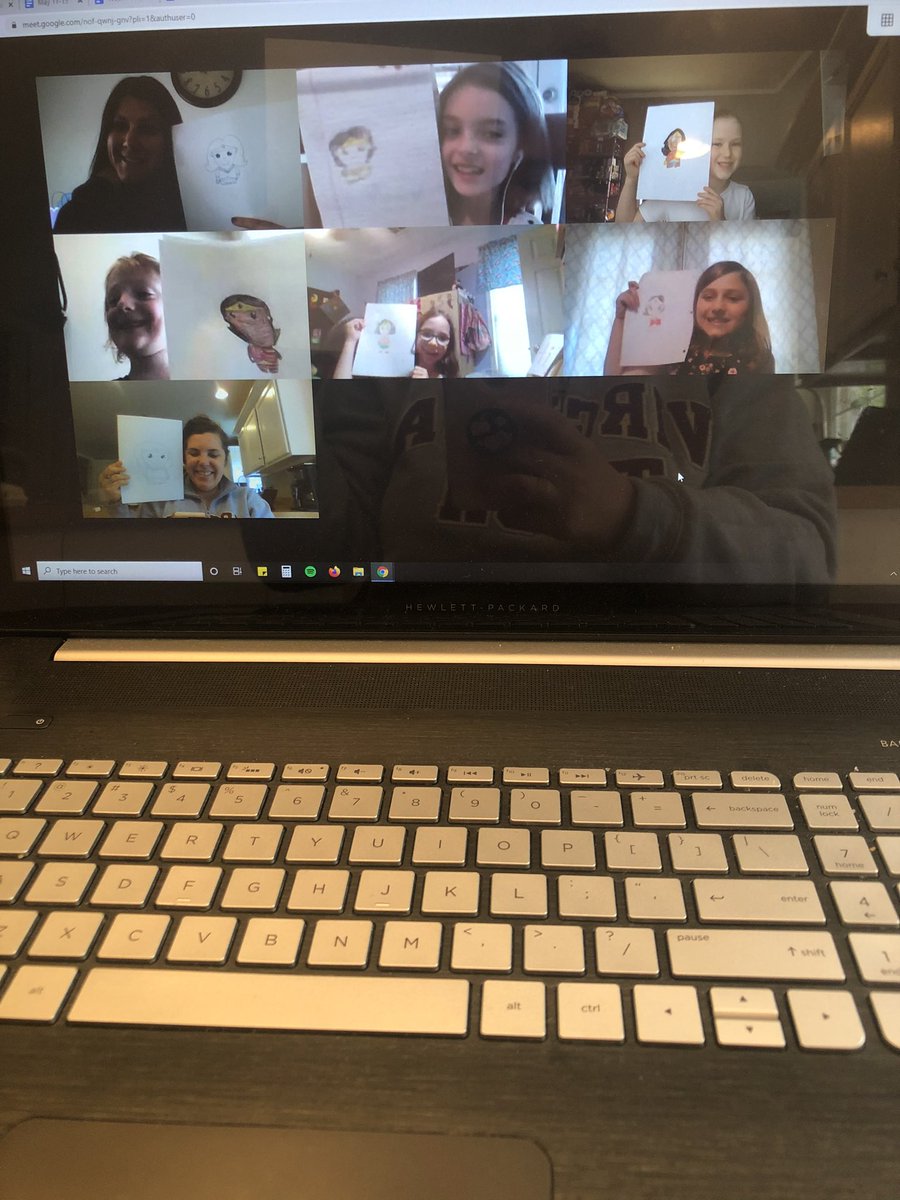 MrsCallahanRRES's tweet photo. My last google meet of the week! We read a book and did a directed drawing! So happy to see some of my girls! ❤️ @RockyRunES #rr_bulldogs #SCPSstrong #remotelearning https://t.co/AhutSM1BAm