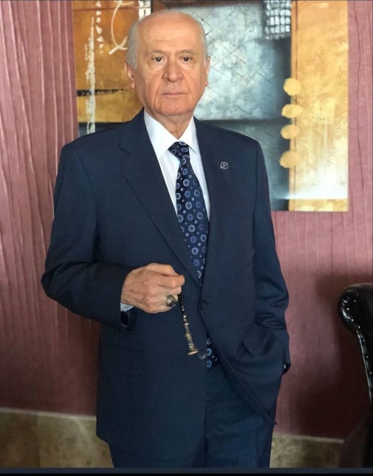 LİDERE SADAKAT ŞEREFİMİZDİR ! 
#HAREKETİNLİDERİDEVLETBAHÇELİ 
#ÜlkücüTakipBaşlasın #ÜlkücüHesaplarYanyana