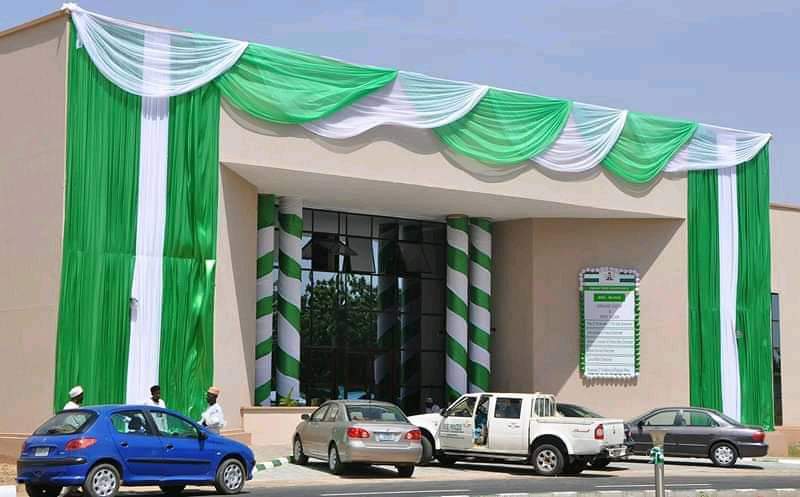 Jigawa_Connect's tweet photo. Jigawa State have the best State Secretariat in the whole of Nigeria.

Can we have 1000 Retweets for this wonderful infrastructure? https://t.co/BFkAYwyf2P