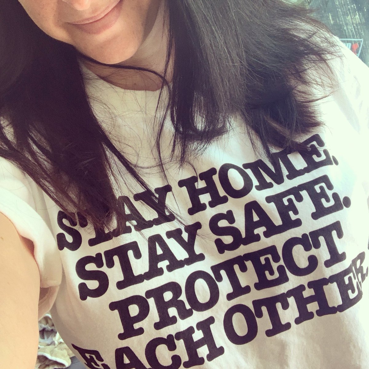 RuggieroBobbi's tweet photo. @HSHQ @WHO @UN Wearing mine today!! https://t.co/D38nrEzKGa