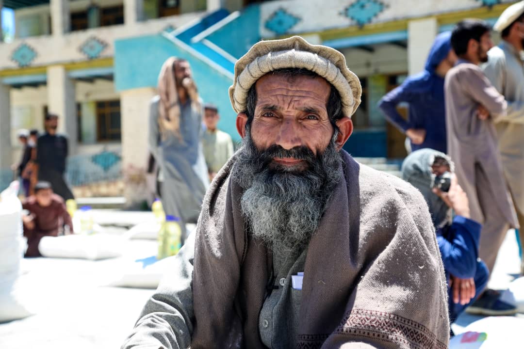 ZamaniFndn's tweet photo. Khas Kunar - @bsarwary Initiatives, with the #ZamaniFoundation, provided food essentials and #COVID19AFG protective gear to families in the Kunar province. https://t.co/hJmvwCFLPn