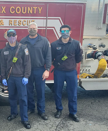 ffxfirerescue's tweet photo. Special thanks to #FCFRD family members Mrs. Jasa Wolfrey, wife of Battalion Chief Kenny Wolfrey, and Mrs. Jackie Sheads, wife of Lieutenant (ret) Buck Sheads. Together they have made and donated approximately 700 masks. Crews at Station 8, Annandale, are one of the recipients. https://t.co/PAYq9xq33Y