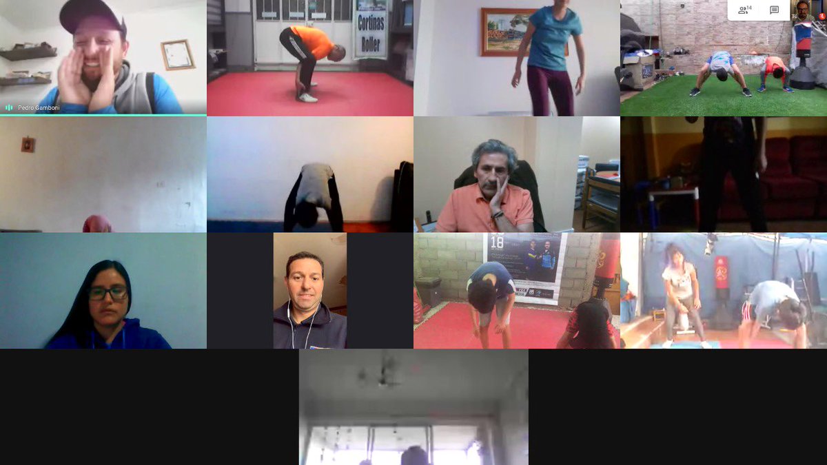 MindepTarapaca's tweet photo. SIN DESCANSO!!!

Seremi @felipeperez_3 observó y saludó a taekwondistas infantiles #PromesasChile que siguen entrenando en sus hogares bajo la atenta mirada de su técnico @PedroGamboni y con el apoyo del @MindepChile #CuidémonosEntreTodos #QuédateEnCasa @INDChileOficial https://t.co/xHx427hVIs