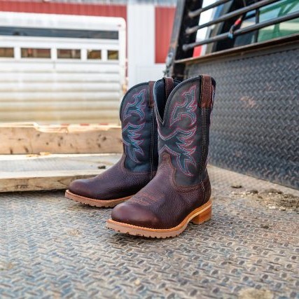 justinboots's tweet photo. Specially equipped for farm and ranch working conditions, our Range Collection features a Barnyard Acid-Resistant construction for ultimate durability. Shop the Range Collection: https://t.co/AwSbWEsunC #JustinWork #JustinBoots https://t.co/WRxm6DCIv9