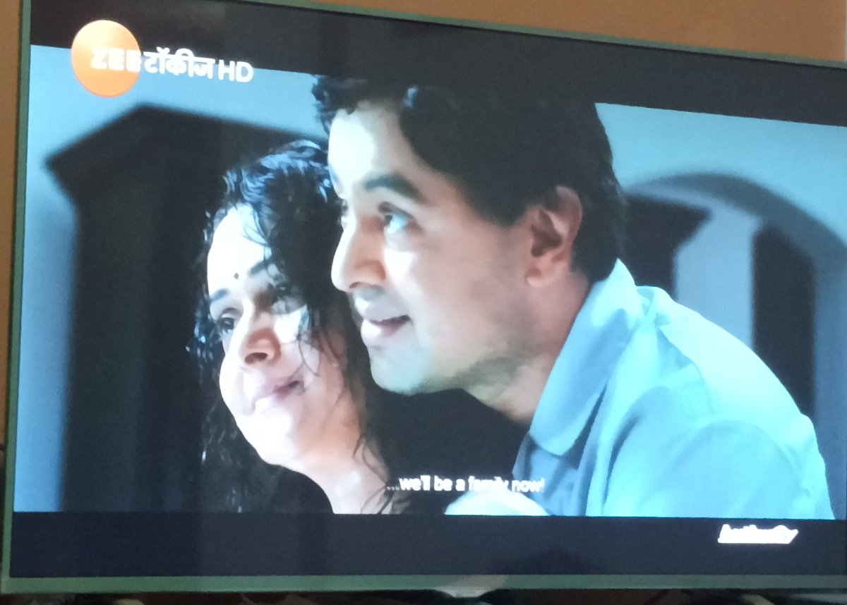 dnilima25's tweet photo. Watching रहस्यमयी... "A rainy day"
लाजवाब cinematography 😍 @sanjayjadhavv 
Amazing sounds captured of rains by @resulp 😘
And loved to watch my fav duo 😍😘
@subodhbhave @mrinal_kulkarni
#arainyday
#quarantinedwithSubodh
#subodhbhave https://t.co/db8t0pb8ui