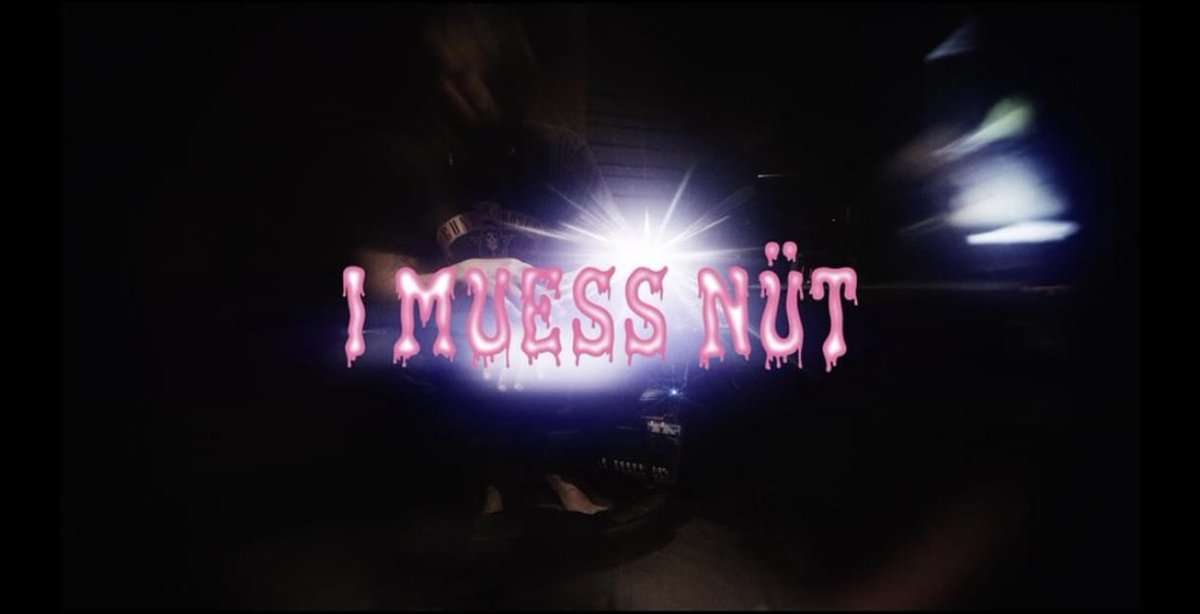 perr0n3's tweet photo. #whoop #whooop #neues #video!!

I MUESS NÜT
https://t.co/qGZeXDdEWX

#new #EP
AUS WO FÄGT
https://t.co/T7MVn3SYtv

by #Baze &amp; @BNoteStudios #BenMühlethaler
Video: #YannickMosimann https://t.co/t9IycxMxn7