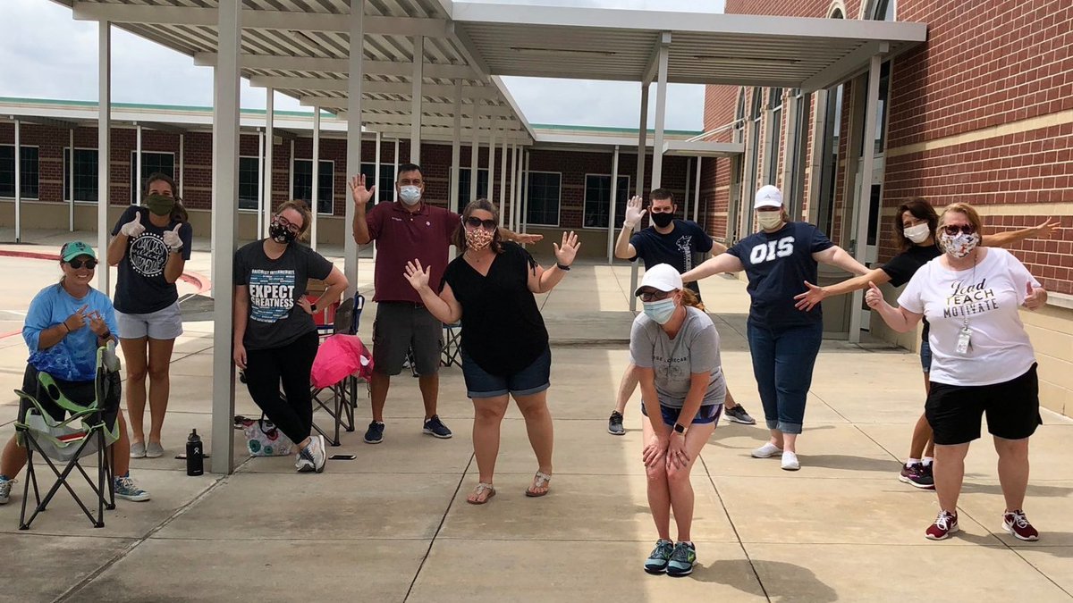 It was SO GOOD to be at OIS this week for curbside locker pick up. Everytime one of my students pulled up, I'd run to their car like they were a rock star! I'm sure I looked like an idiot, but I didn't care! PLUS I got to spend 2 days with THE BEST coworkers ever!!