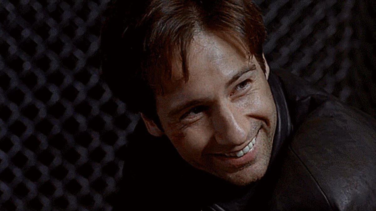 Idk what got into David Duchovny in Fallen Angel but it is a NON-STOP SERVE. LOOK AT HIM LOOK AT MY SOFT BOY
