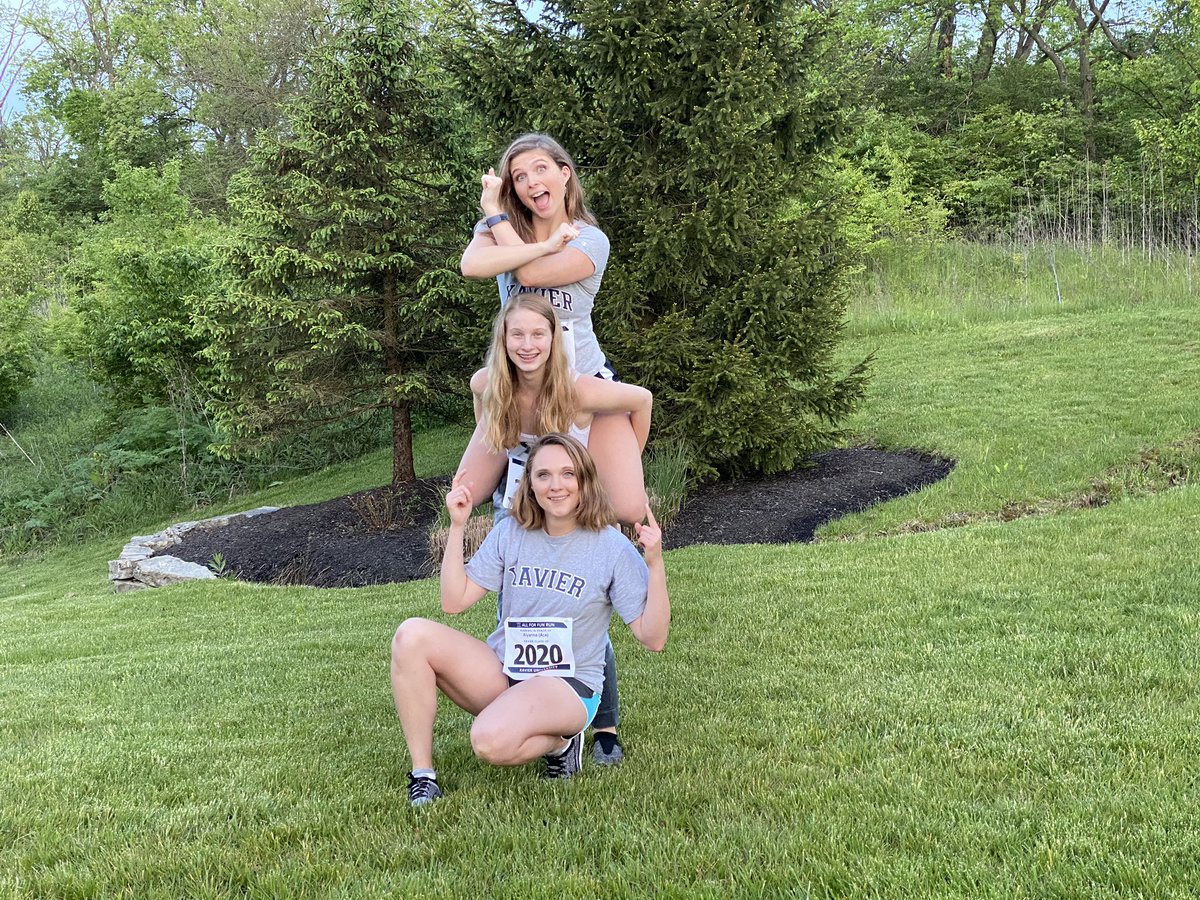 Ace98Rm's tweet photo. Celebrating this #ThankfulThursday with my family who has given me endless love and support during my time at @XavierU ⚔️💙  #allforfunrun https://t.co/r5GLxYCAny