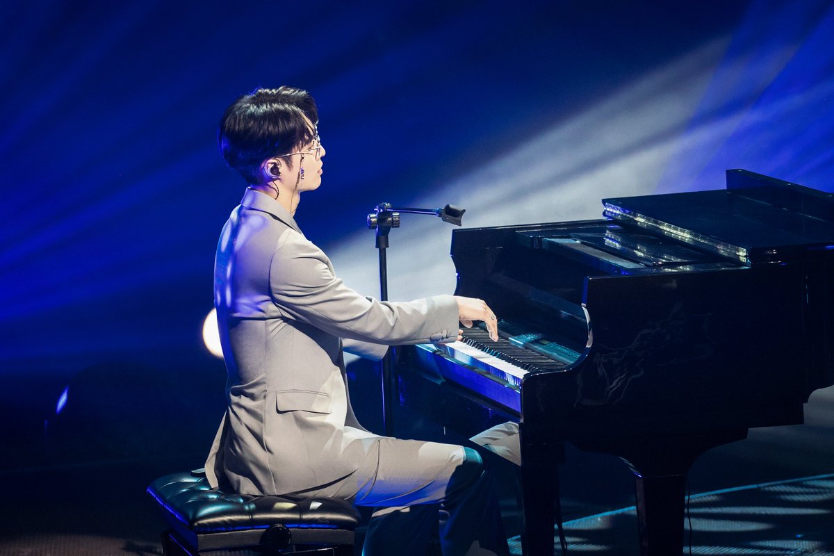 lay_studio's tweet photo. Catch @layzhang dazzle us on the piano on #CZR2 this week! His song “Stay With Me” will melt your hearts. Check it out at 8:00PM (GMT+8) on 5/15! 

LINK TO WATCH: https://t.co/eQgXo2Yckg https://t.co/ca7zJxsTaN