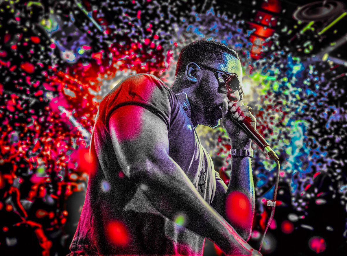 tracksevenband's tweet photo. Sending a #happybirthday shoutout to the Frontman / Lycrist of @tracksevenband - None other than @Da1COST - Happy Birthday King 🎈🎉🎂 #birthday #quarantine #quarantine2020 #rock #nyc #hiphop #quarantinebday #frontman #lycrist https://t.co/HigQXtDSCT