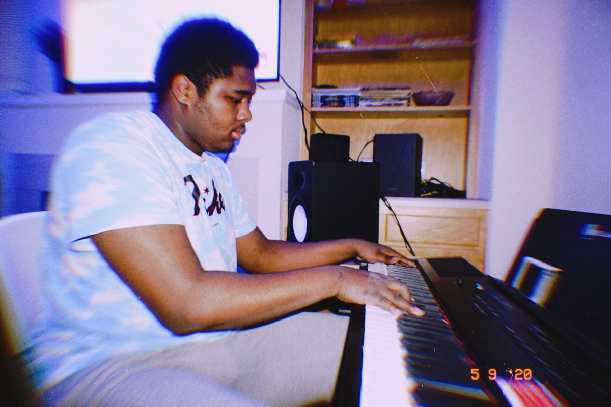 🐐 in a 📦 <a href="/ThatBoogie_/">Boogie🕺🏽</a>