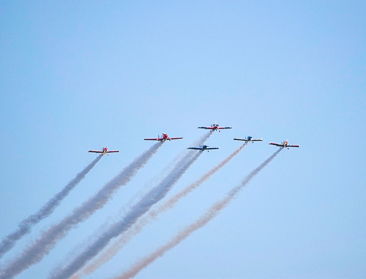StephenRiley_37's tweet photo. Thank you to all the frontline healthcare workers and to the Bandit Flight Team! #FrontlineFlyover https://t.co/D6RioHFiHF