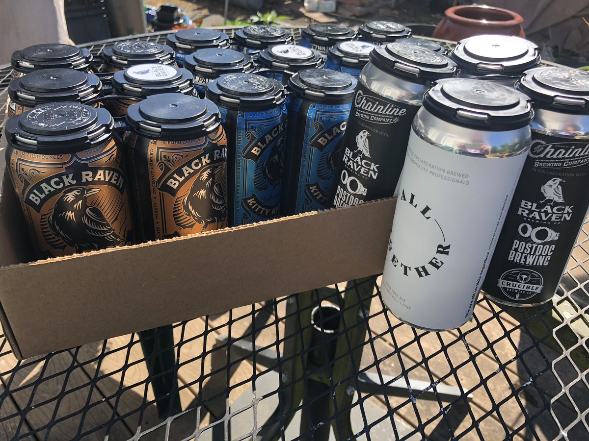 d_struction2011's tweet photo. @Xanlythe Thanks for trading Eastside for Westside beers. See you in 2 weeks for another trade. Been missing my @blackravenbrew fix! Looking forward to the collaboration beer!!! #wabeer https://t.co/dC4fqNtYJ4