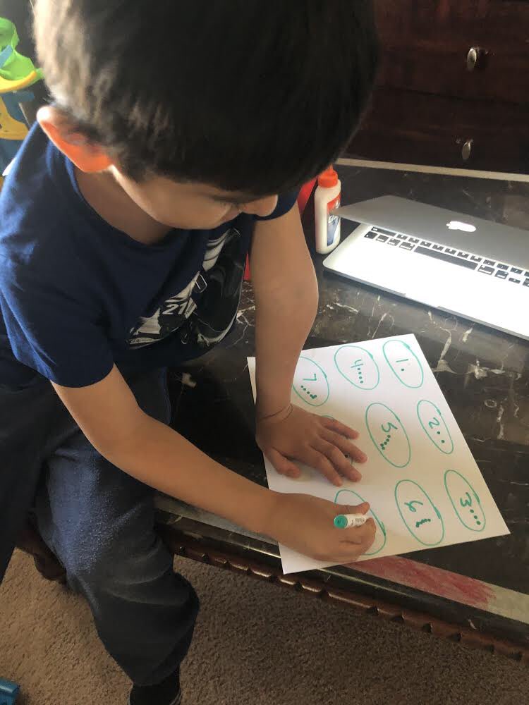 AliensEndeavour's tweet photo. This week’s theme is fairy tales! Today we focused on Jack and the Beanstalk! We made a letter match beanstalk, used our stem building skills to create a beanstalk of our own and counted out how many magic beans every leaf on a beanstalk needed! 🌱 #nhtschoolstogether https://t.co/0pSLjSoi64