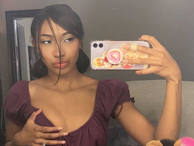 Watch 🎀 baemax 🎀's leaked NSFW photo on TwXstars