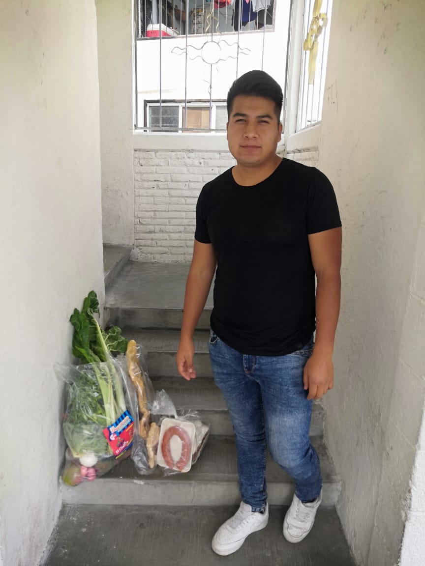 #CandelarioContreras de la UHVillaVerde #FanDestacado  de nuestro Programa recibe hoy la 29 #DESPENSACENTRALERA FELICIDADES VamosCreciendo en nuestra Audiencia,Agradecemos a <a href="/antonioriveradl/">antonio rivera</a> de #APCA por su Apoyo <a href="/OficialEspiral/">Espiral Comunicaciones Oficial</a> <a href="/polodelara/">Julio Leopoldo De Lara Valera</a> <a href="/SarahiiMunoz/">Sarahii Muñoz</a> <a href="/ElviraGaytanCo1/">Elvira Gaytan Cortes</a>